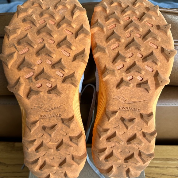 Women’s Saucony Endorphin Rift Trail Shoe - Picture 5 of 6